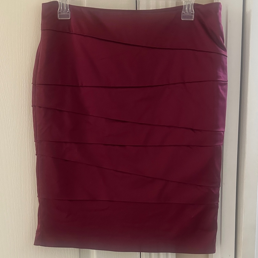 WHBM  Burgundy Skirt.  Size 6